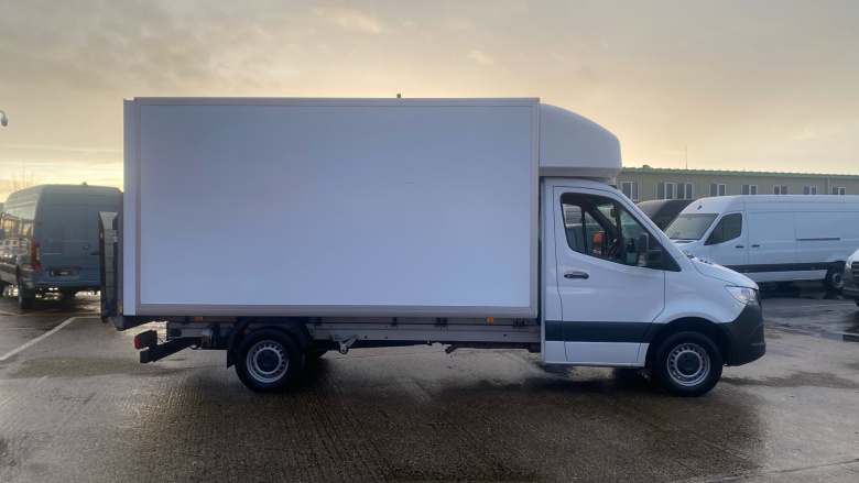 Mercedes-Benz Sprinter 315Cdi L3 Diesel Rwd 3.5t Progressive Luton